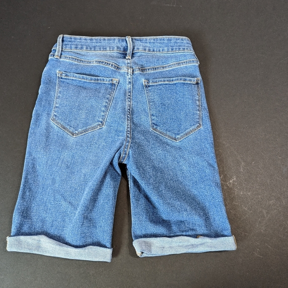 Old Navy Jean Shorts Size 2 - Picture 4 of 5